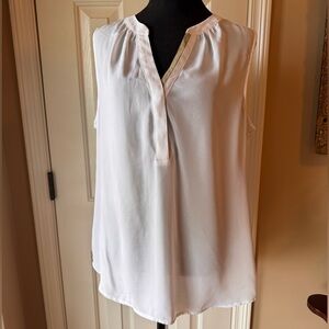 Banana Republic White v neck  Sleeveless Blouse with tan accent stripe